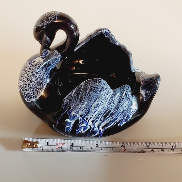 Vintage Blue Mountain Pottery Ceramic Swan Sculpture - Picture 9 of 10